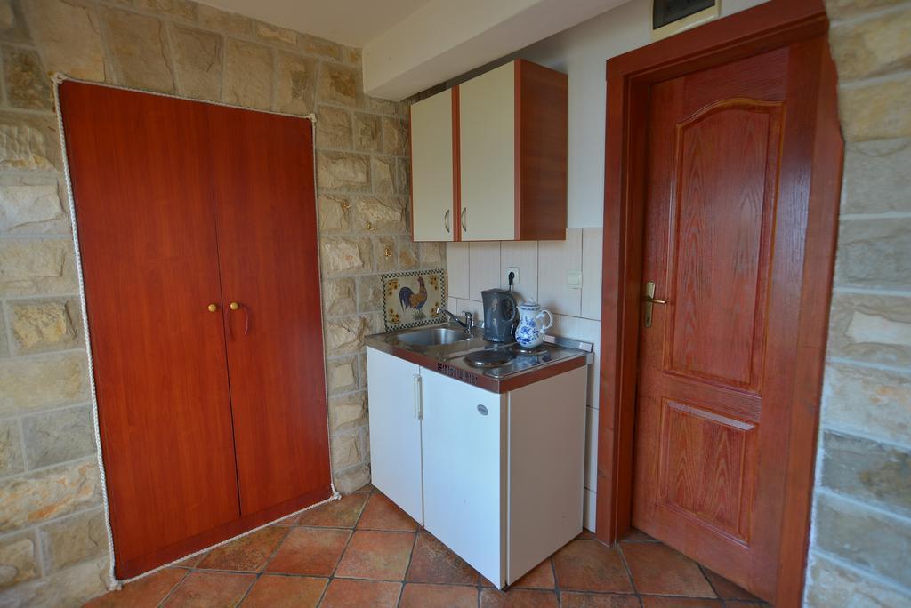Apartments Palace Mira Mare Tivat Quarto foto